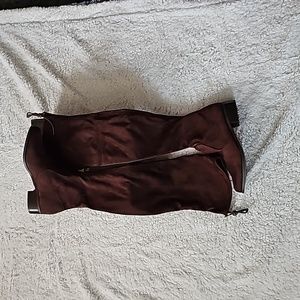 Charles David 1.5in Brown Boot 8in opening with 20in shaft